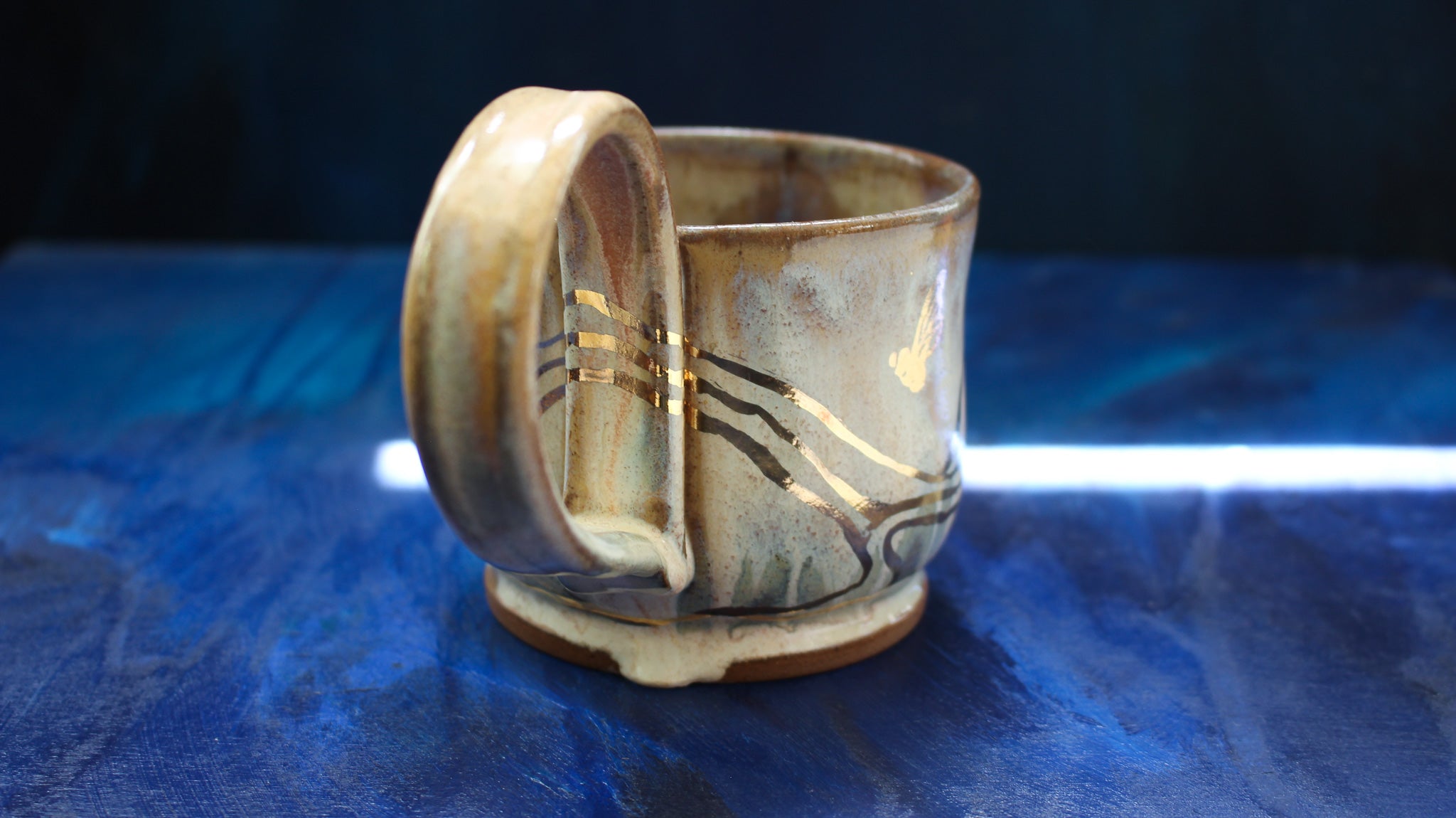 14oz Golden Honey Bee Mug