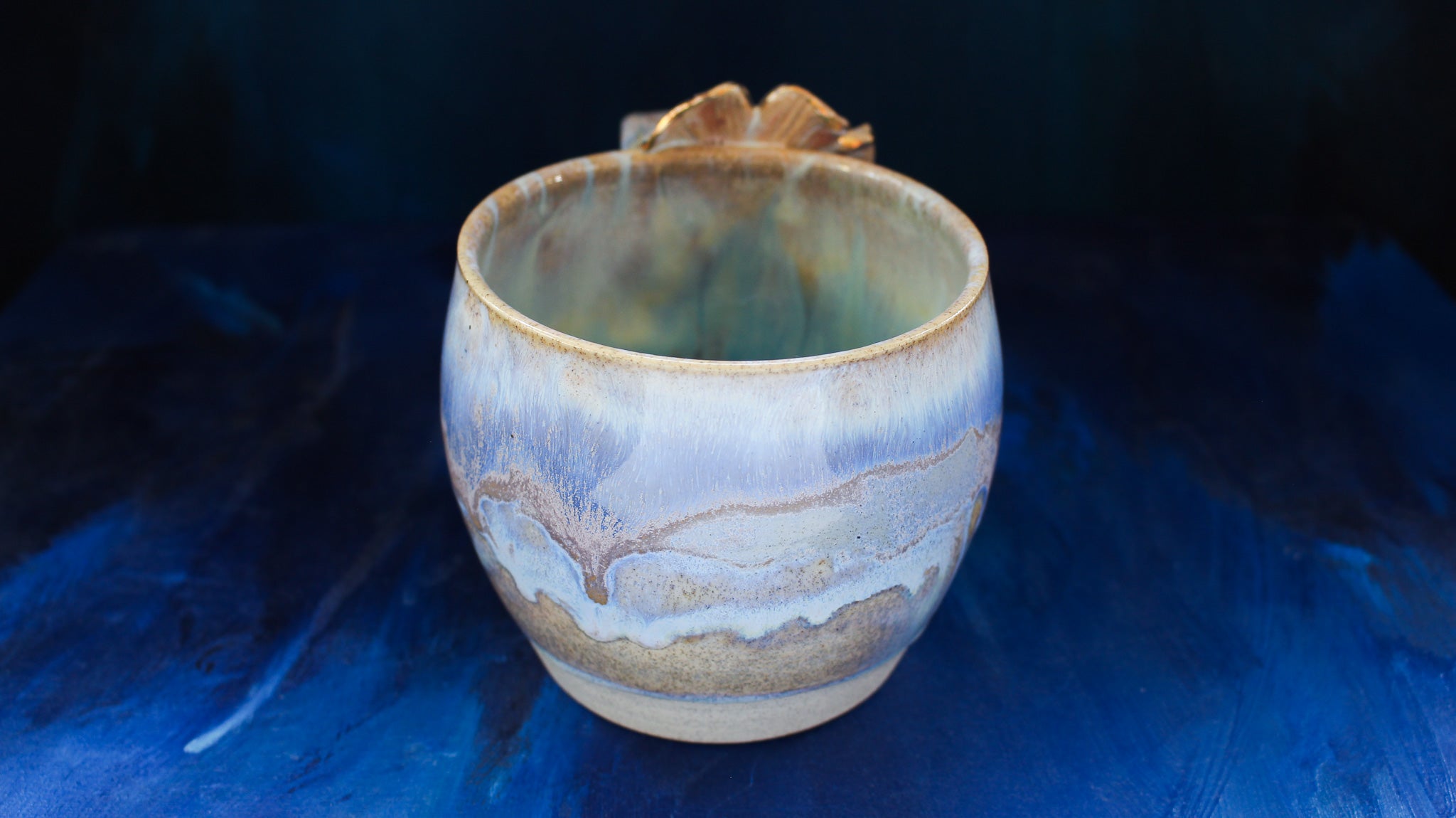 20oz Periwinkle Gingko Curl Mug