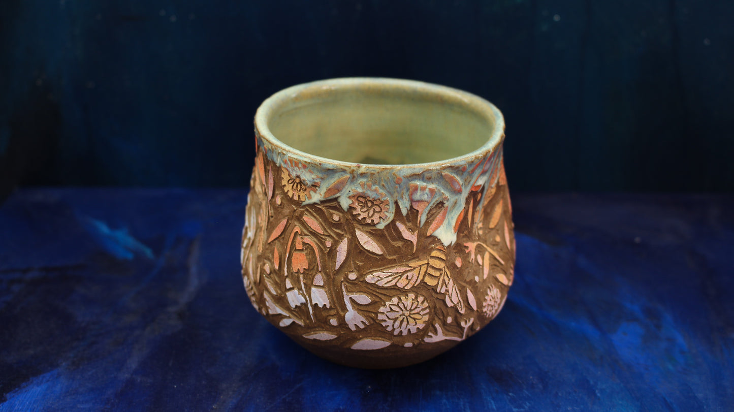 19oz Earthen Bee Carved Tumbler