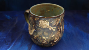 18oz Golden Snail Mug