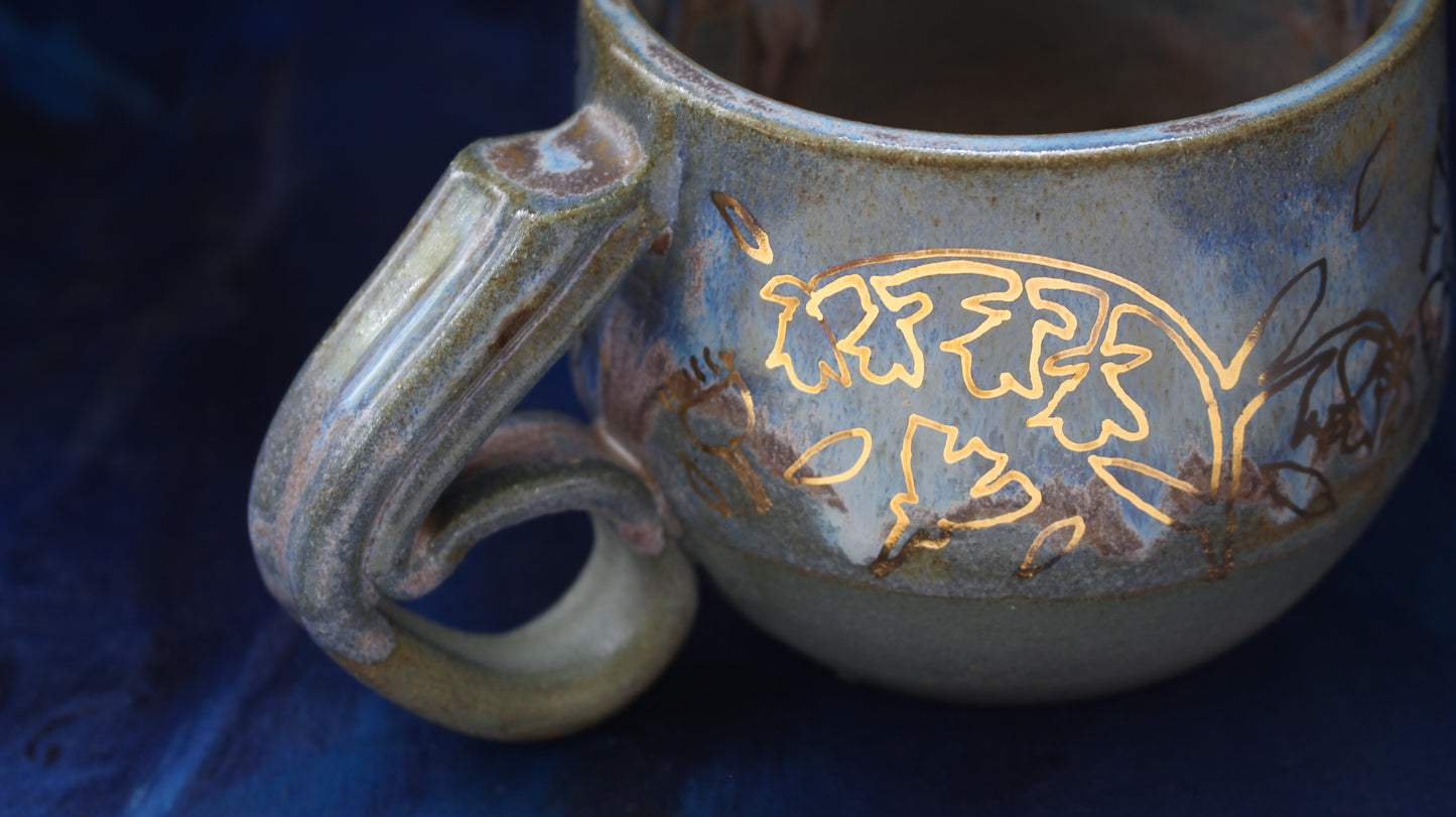 13oz Teal Golden Lily Mug