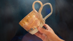 15oz Golden Honey Bee Mug