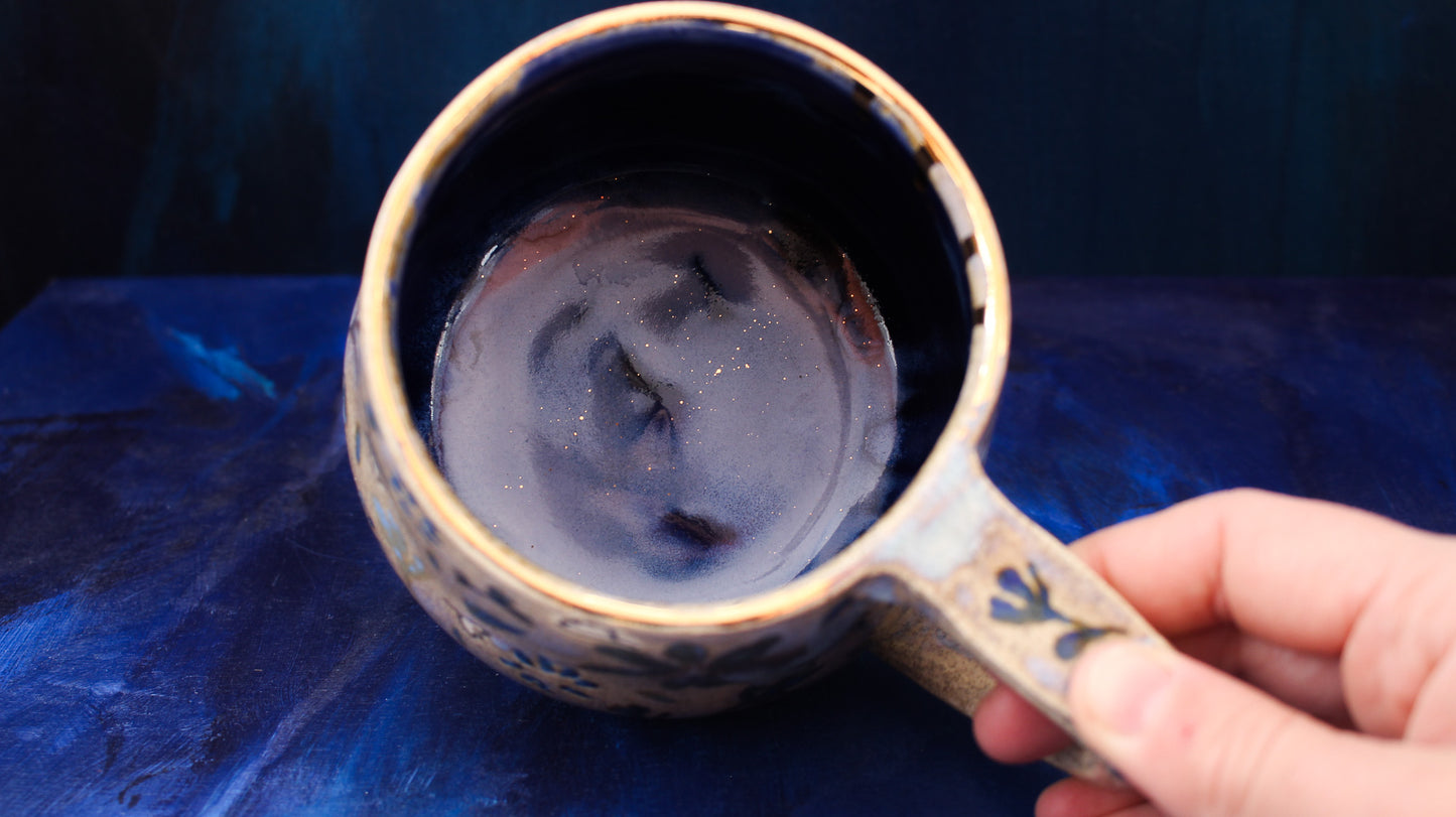 18oz Golden Blue Blossom Mug